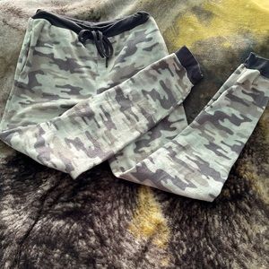 💸Offers welcome 🤗 Army gray Sweatpants 🤍🥰 Size S BUY NOW